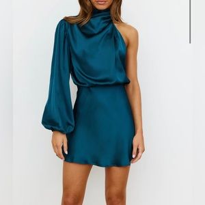 Hello Molly “MEET TONIGHT DRESS TEAL” new w/ tags!